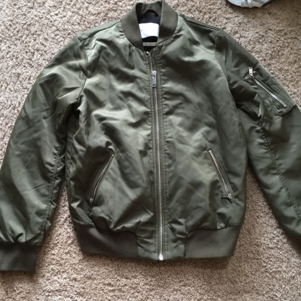 Aritzia Babaton Bomber Jacket